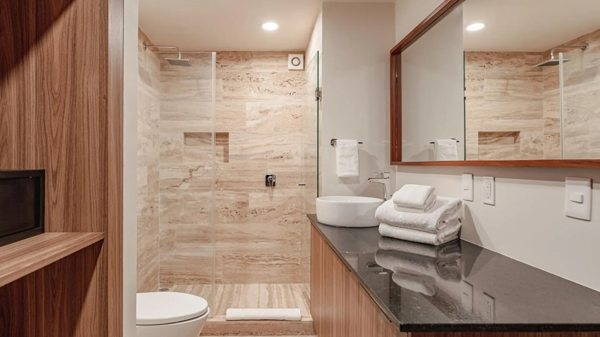 Lush Escape At Awa Playacar Apartment Playa del Carmen